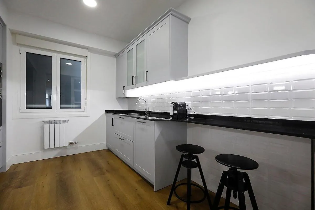 Apartamento Con Parking A 15 De La Playa San Sebastián